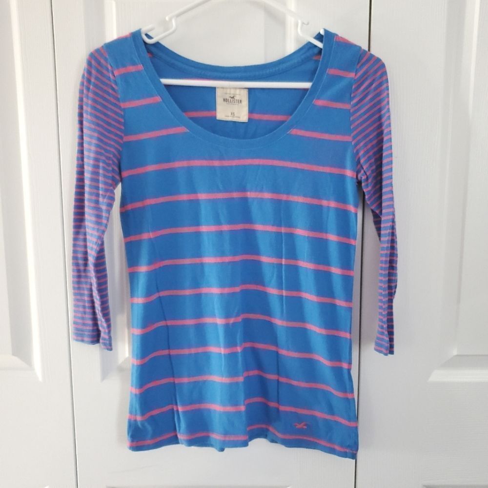 ✨️ Hollister Striped Blue and Pink Top Size XS